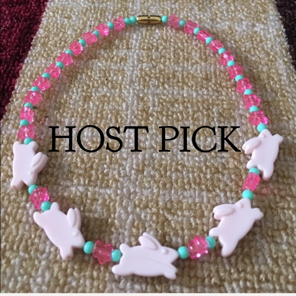 Avon Other - AVON CHILD'S BUNNY NECKLACE